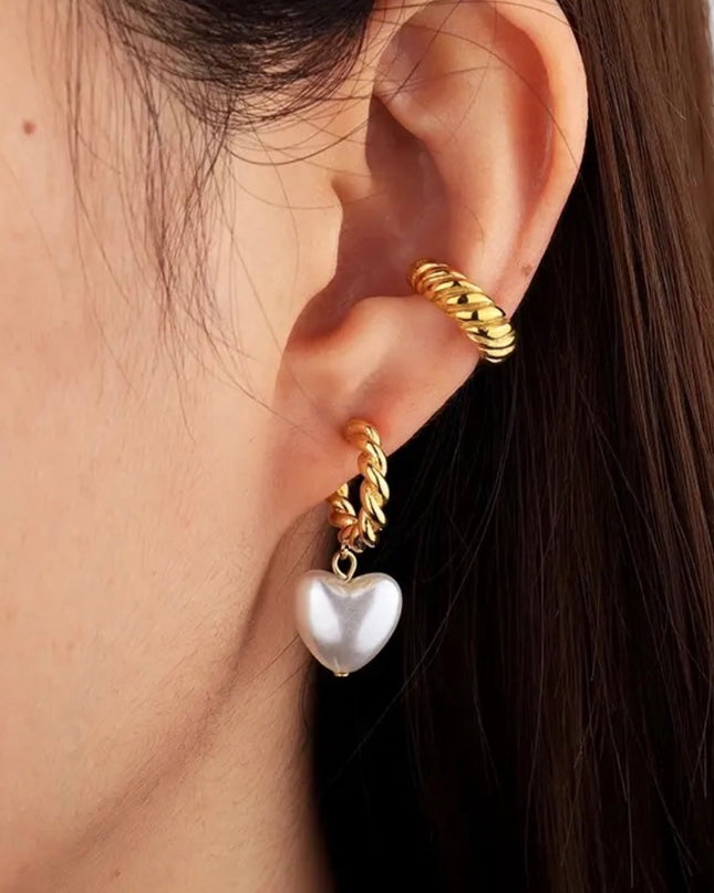 Dalía Pearl Drop Hoops