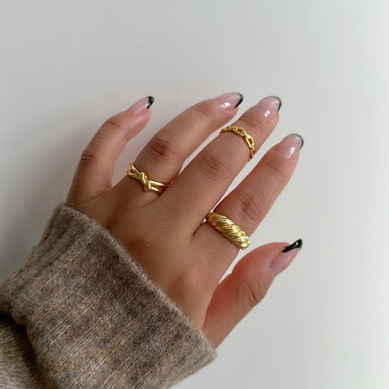 Croissant Dome Ring