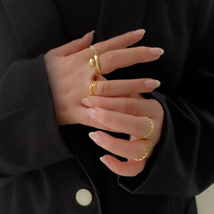 Mia Chain Ring