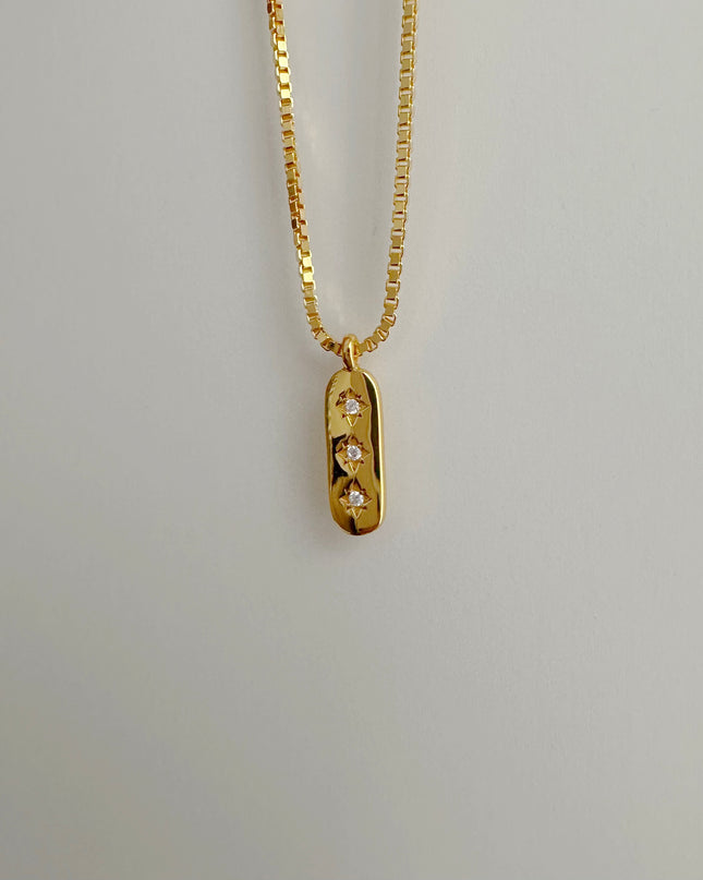 Collar Etiqueta Orión | Chapado en oro de 18 quilates.