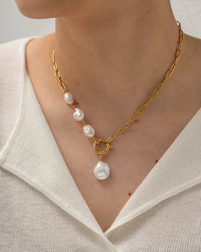 Margot Pendant Necklace