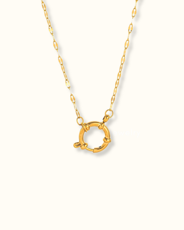 Emilia Pendant Necklace
