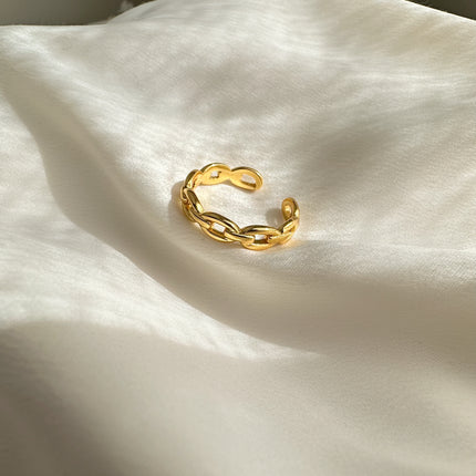 Mia Chain Ring