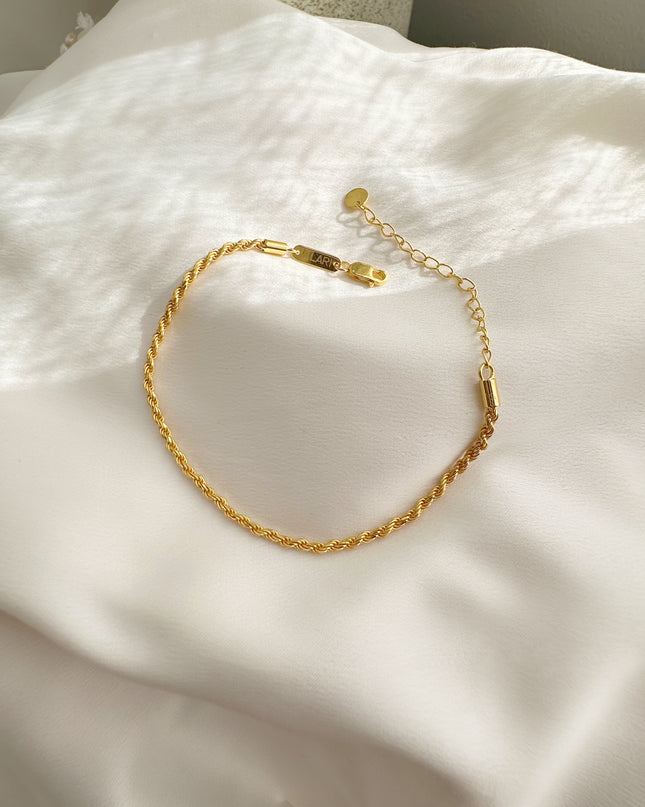 Essential Rope Bracelet