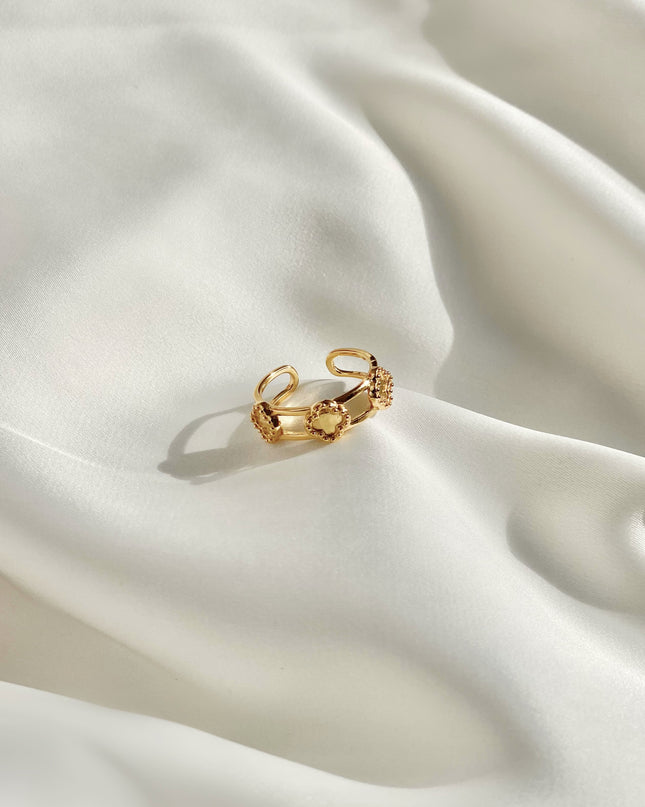 Trés Clover Ring